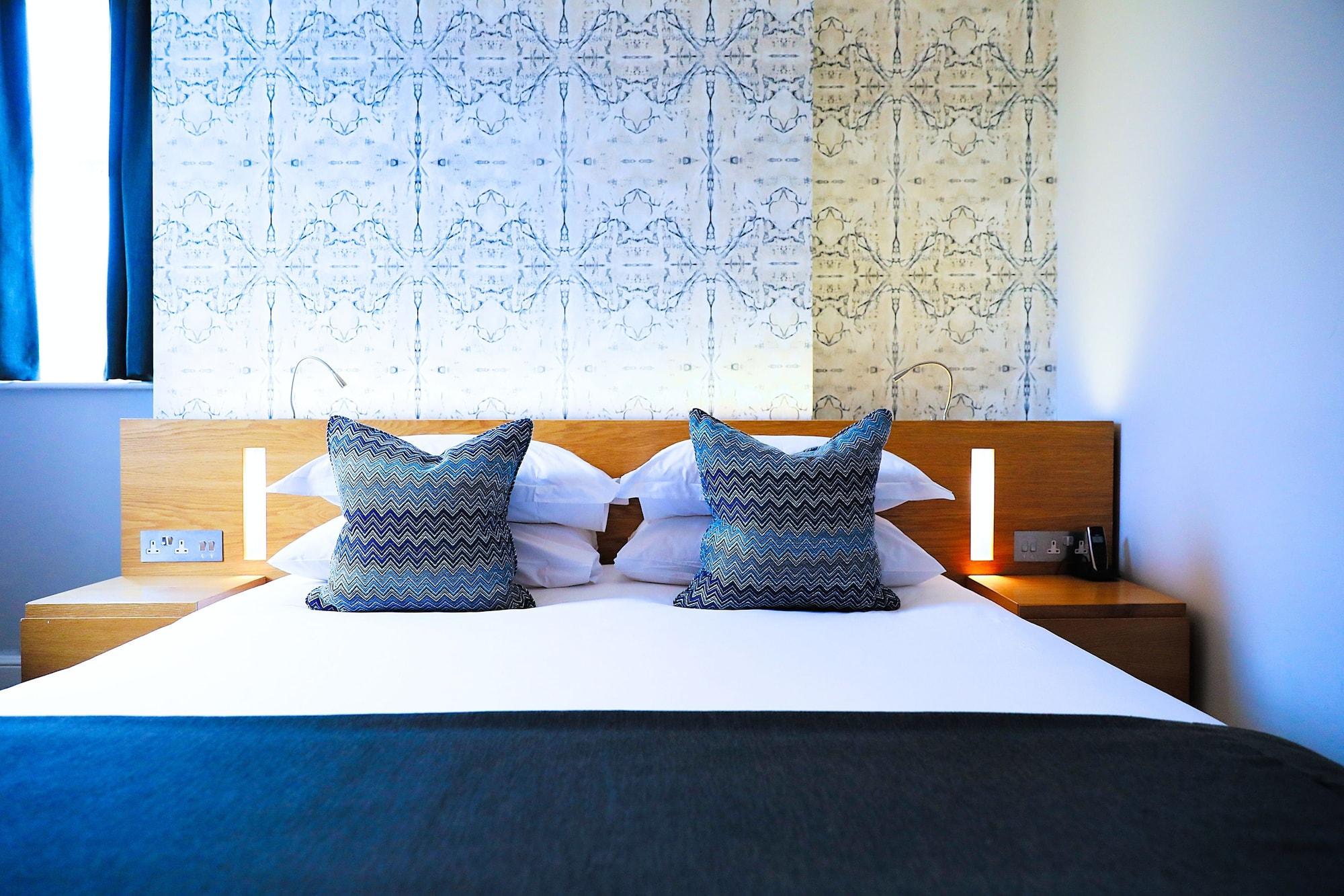มัลแมซอง เชลเทนแฮม Hotel ภายนอก รูปภาพ