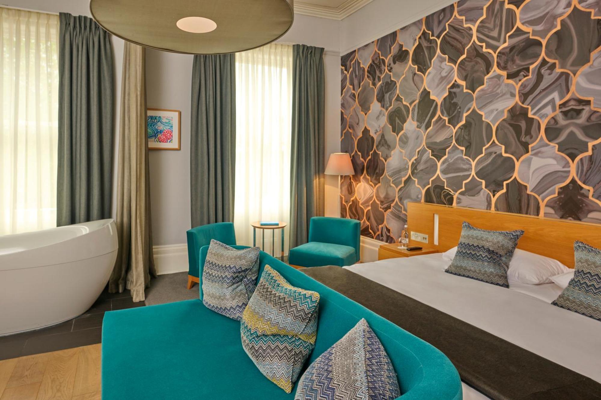 มัลแมซอง เชลเทนแฮม Hotel ภายนอก รูปภาพ